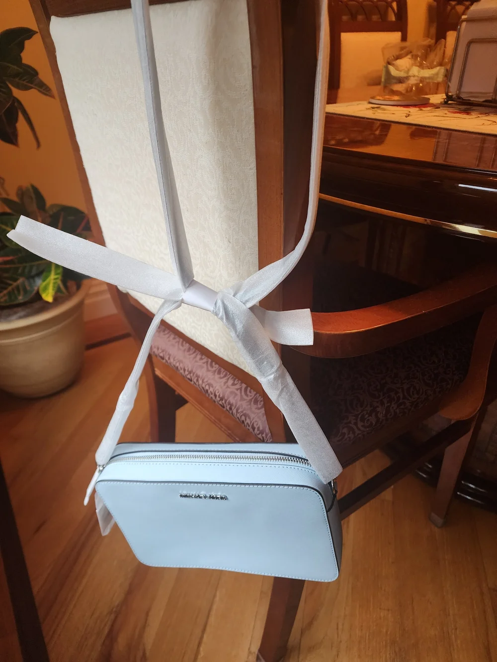 💙Michael Kors Crossbody Bag & Aminnah Beauty Bundle | NWT